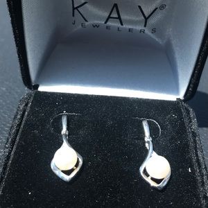 New Never worn pearl, set in sterling silver earring set